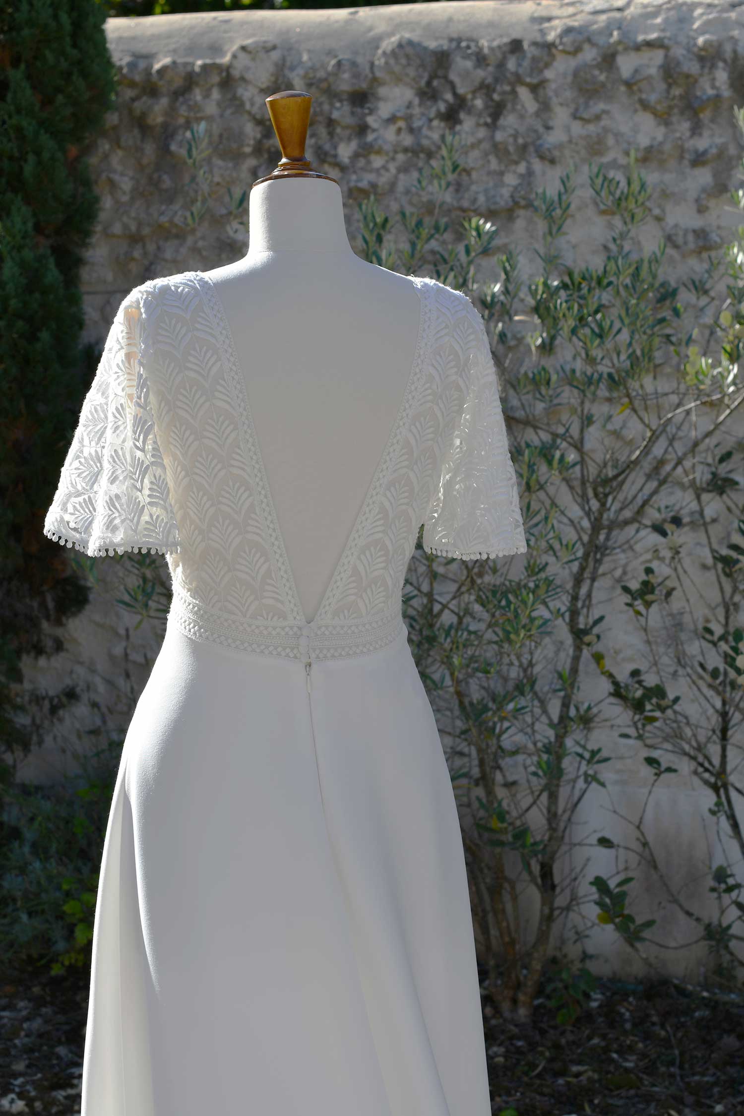 AIRES - Manon Pascual - Collection prêt-a-porter 2023 - robes de mariee