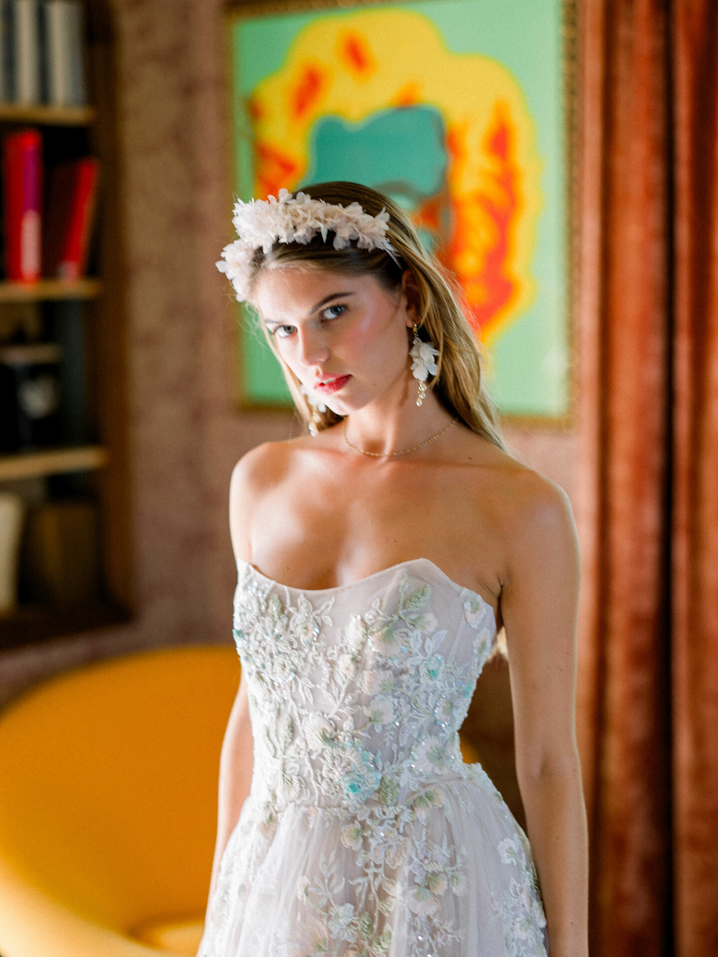La robe de mariée Gabrielle, bustier en tulle pastel rosé, et son jupon sont à 3280 €. Manon Pascual robe de mariée.