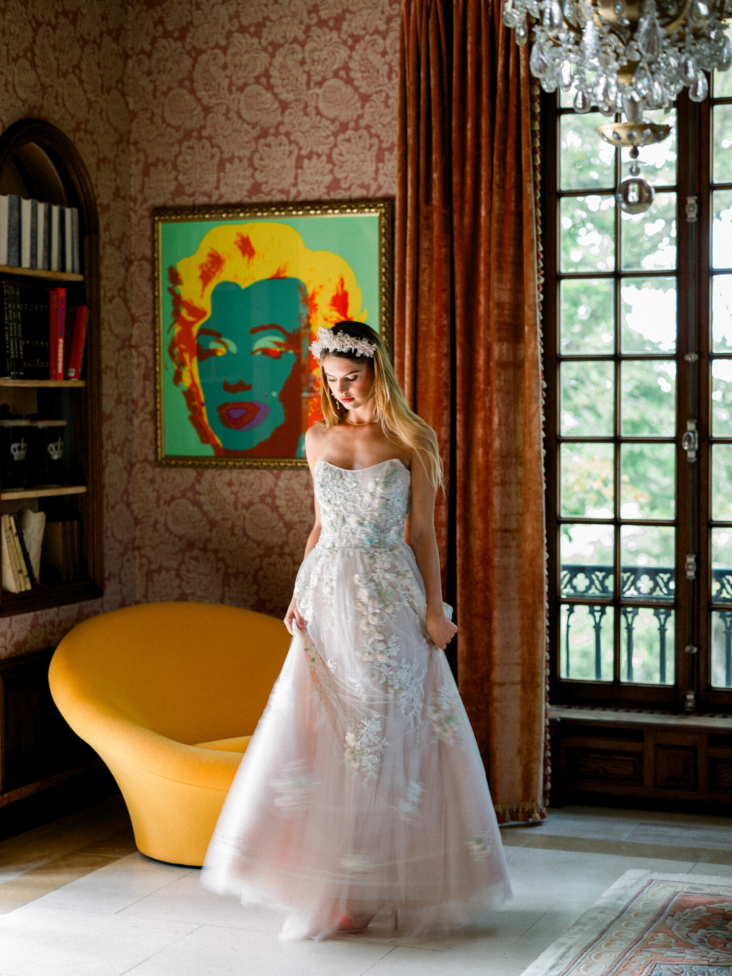 La robe de mariée Gabrielle, bustier en tulle pastel rosé, et son jupon sont à 3280 €. Manon Pascual robe de mariée.