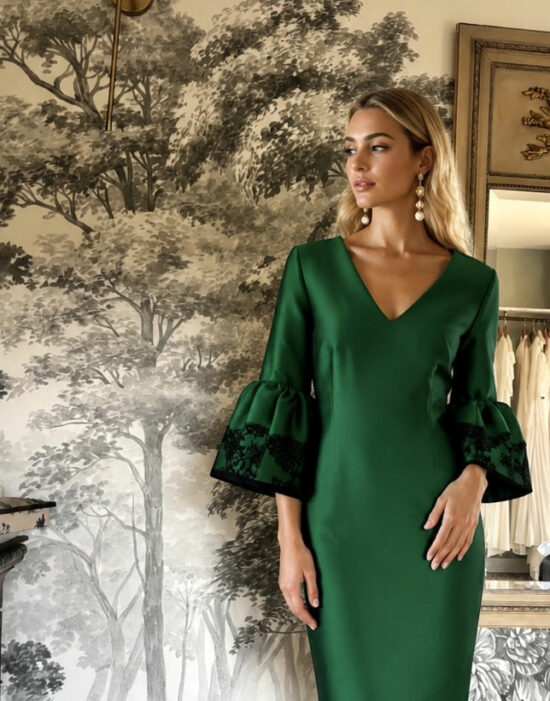 Robe de cocktail verte sur mesure par la créatrice Manon Pascual, Gironde
